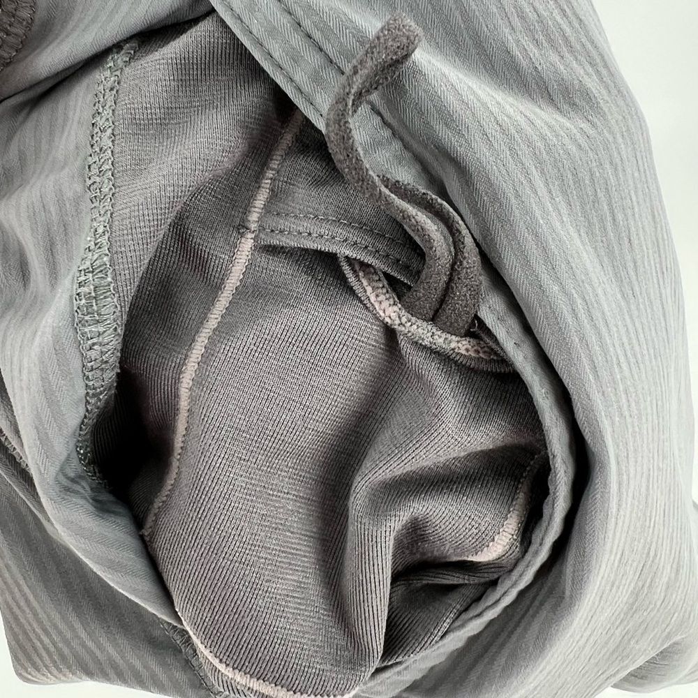 Lululemon Men’s Core Shorts Linerless Grey Pinstripe Large - Picture 5 of 11